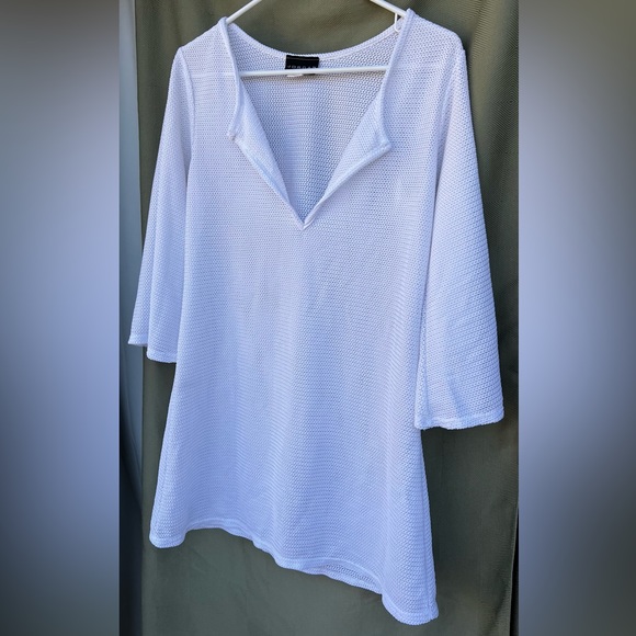 Jordan Taylor white mesh top swimsuit cover up tunic - Picture 3 of 9